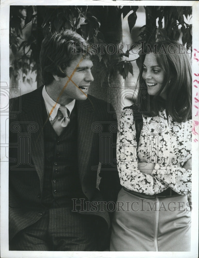 1971 Ryan O&#39;Neal Lesley Warren Love Hate Actors - Historic Images