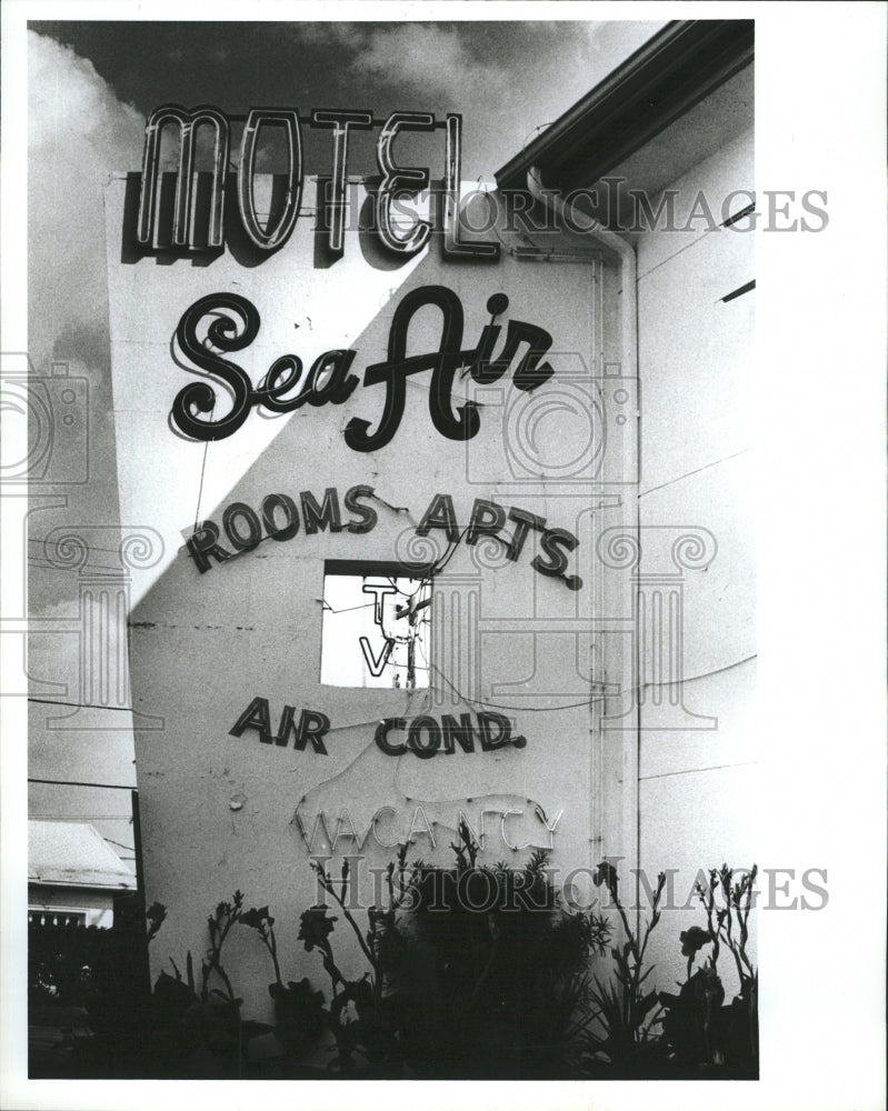 1986 Sea Air Motel, St. Petersburg. - Historic Images