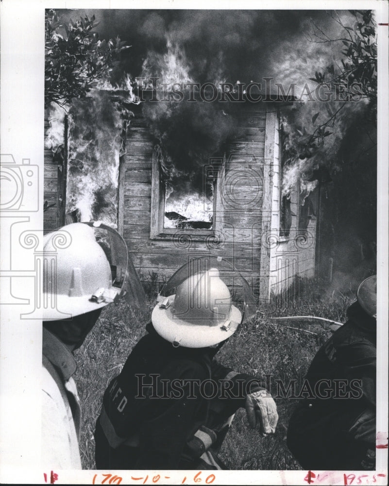 1973 Firemen In Seminole Drill Fighting Structure Fires  - Historic Images