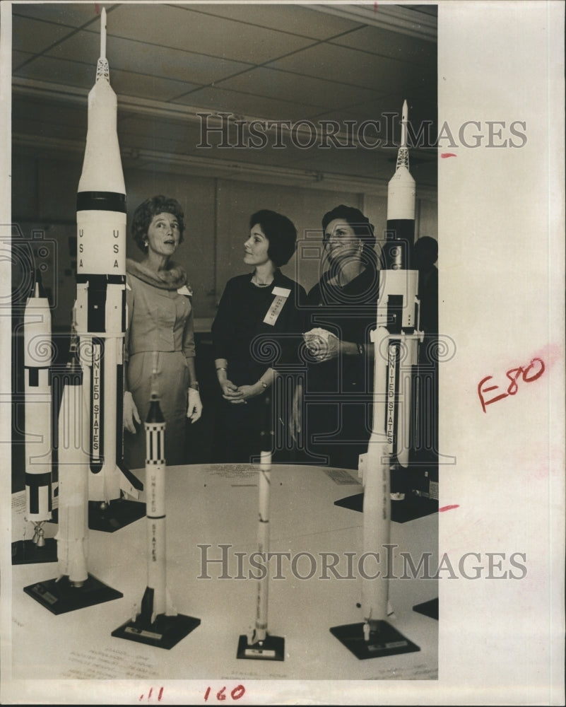 1966 Reception at Science Center in St. Petersburg  - Historic Images