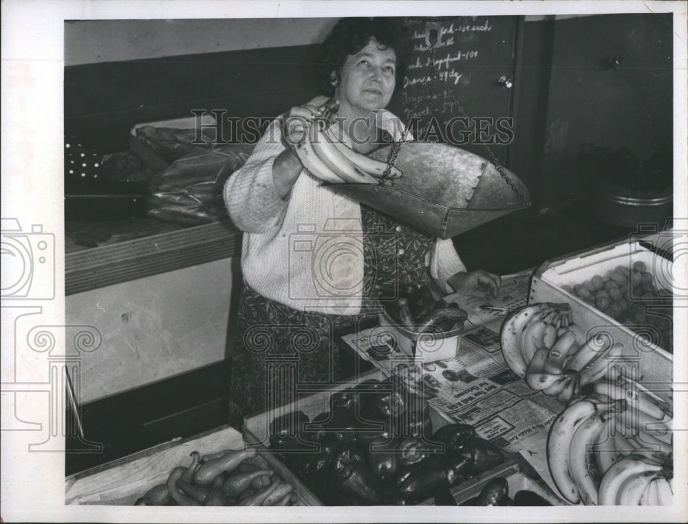 1969 Clearwater farmer's market to close - Historic Images