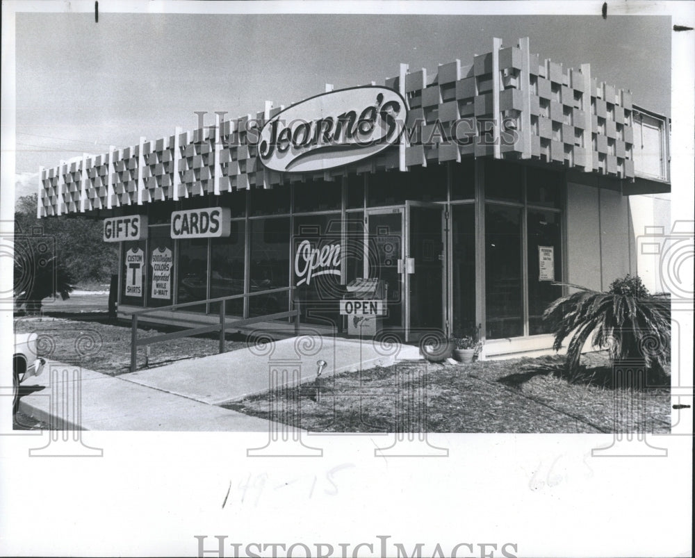 1978 Jeannie McLean's gift shop "Jeanne's"  - Historic Images