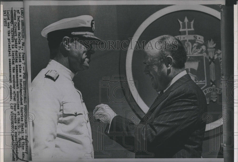 1972 Sec.of Defense Melvin P.Laird pins Medal to Adm .James Calvert. - Historic Images