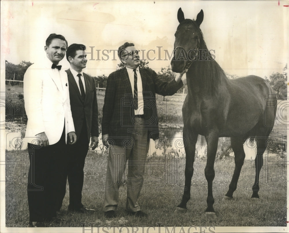 1966 Horse &quot;Daddy Debry&quot; Roger Michaels,Steve Miklos &amp; Floyd Starkey - Historic Images