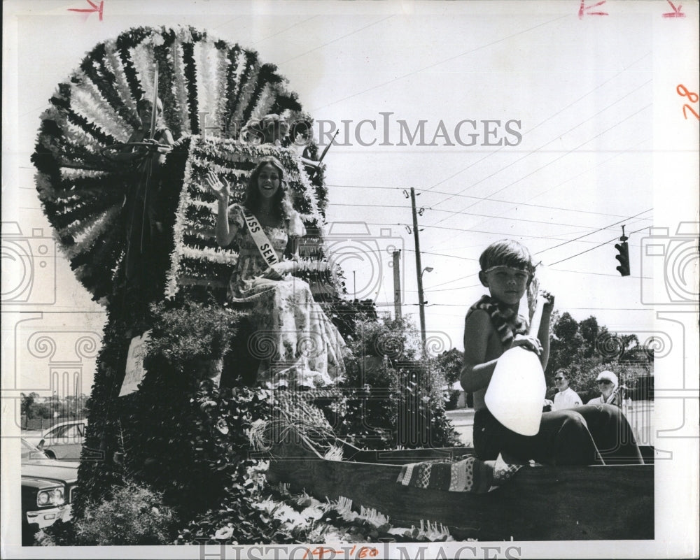 1975 The Seminole Pow Wow Festival Parade - Historic Images