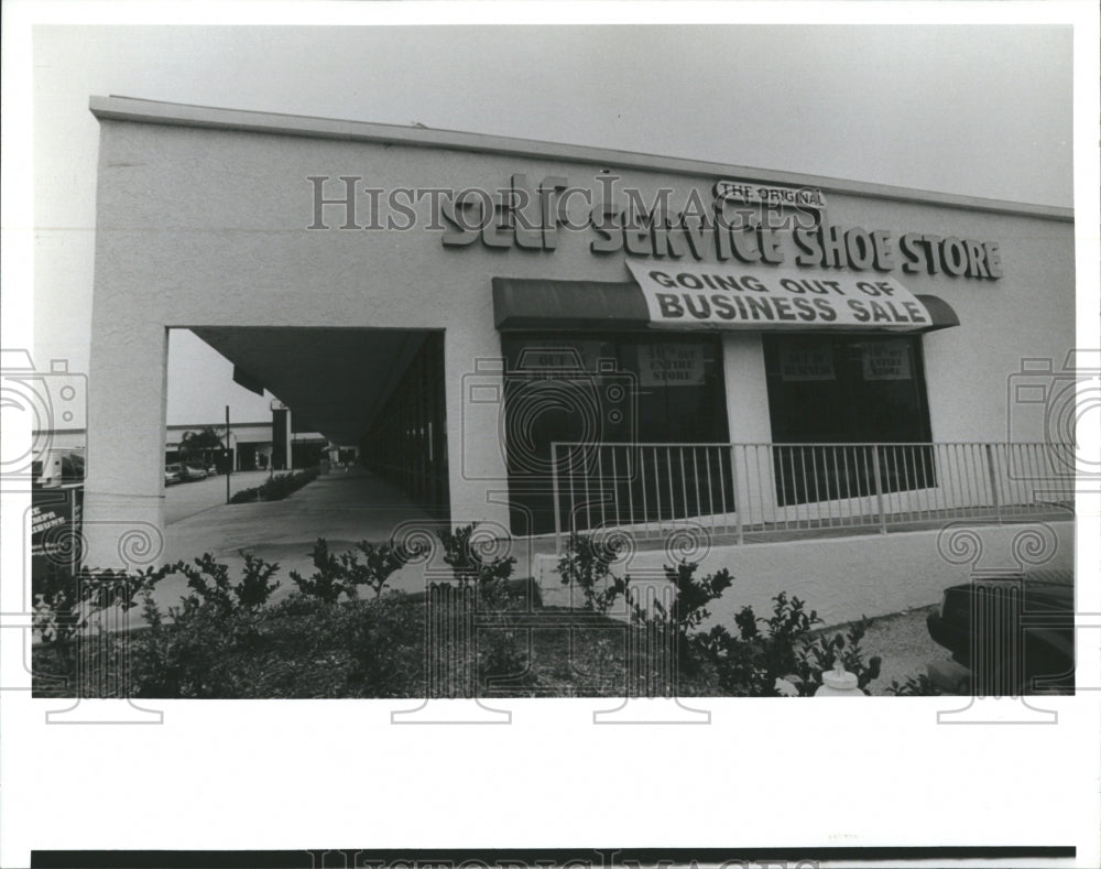 1991 Self Service Store Going Out Of Business - Historic Images