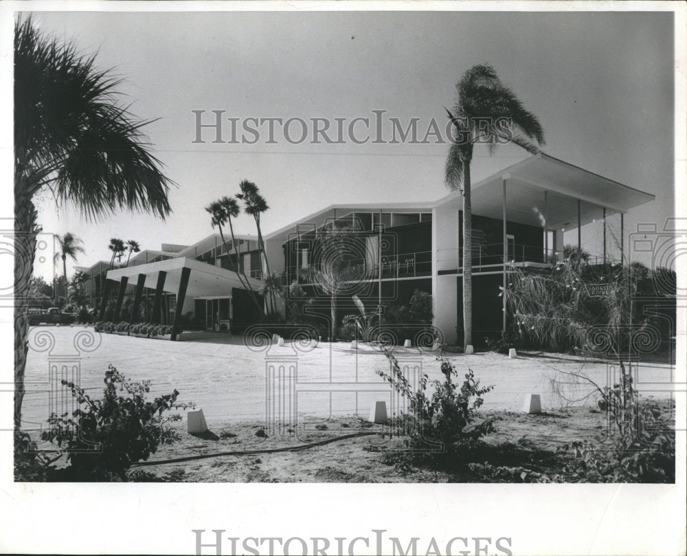 1960 Far Horizon's resort.  - Historic Images