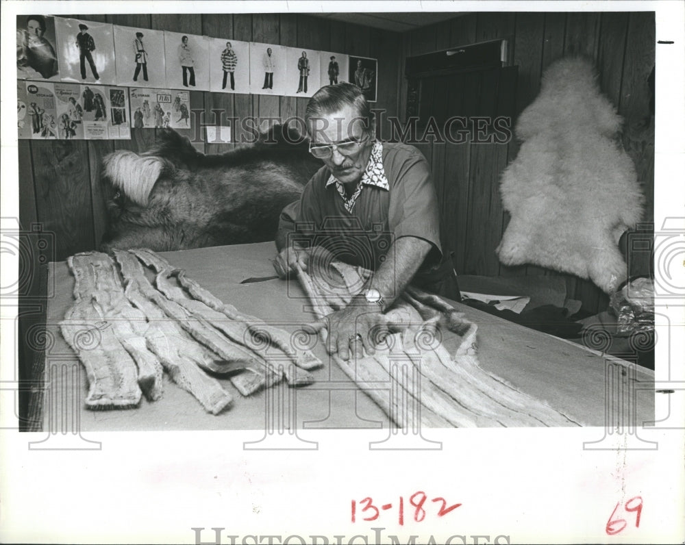 1980 Augustine "Gus" Bibas fur pelts 5th generation furrier - Historic Images
