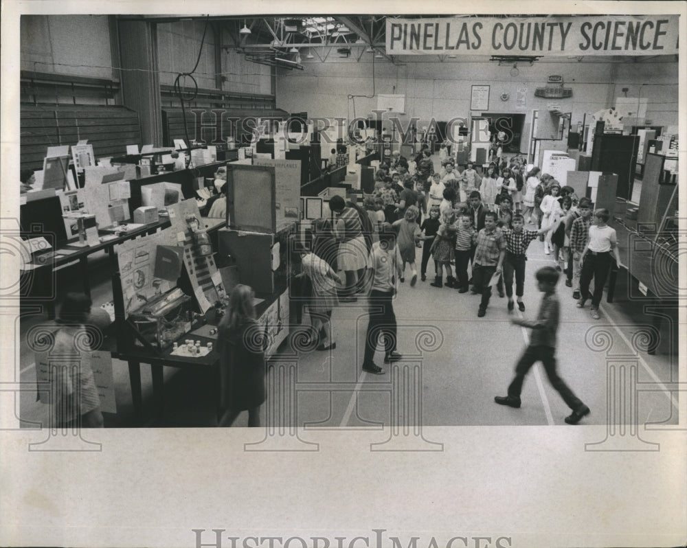 1968 Youngsters Crowd Floor Pinnela County Science Fair  - Historic Images