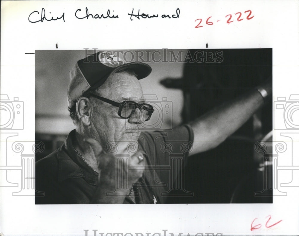 1981 Charlie Howard fire chief of Land O&#39;Lakes Volunteer Fire Dept - Historic Images