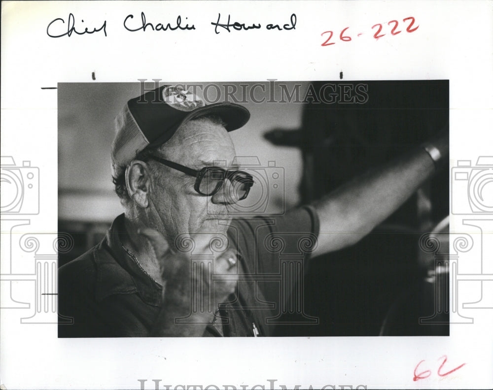 1981 Charlie Howard fire chief of Land O'Lakes Volunteer Fire Dept - Historic Images