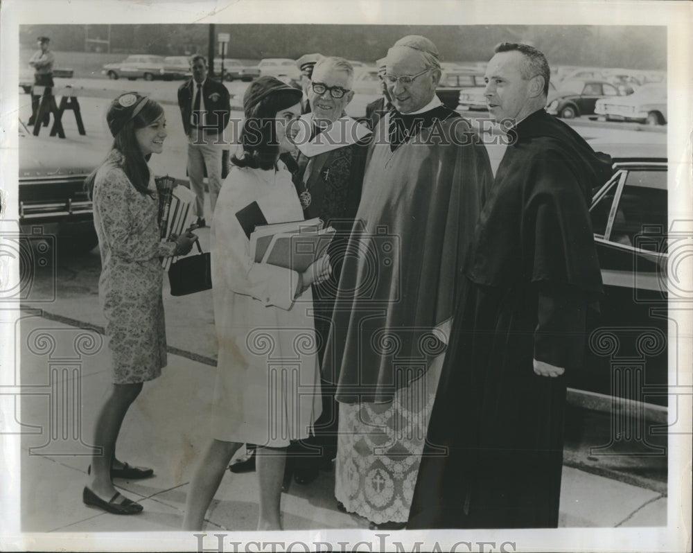 Press Photo Methodist Bishop Fred P Corson with John Cardinal Krol and Rev Welsh - Historic Images