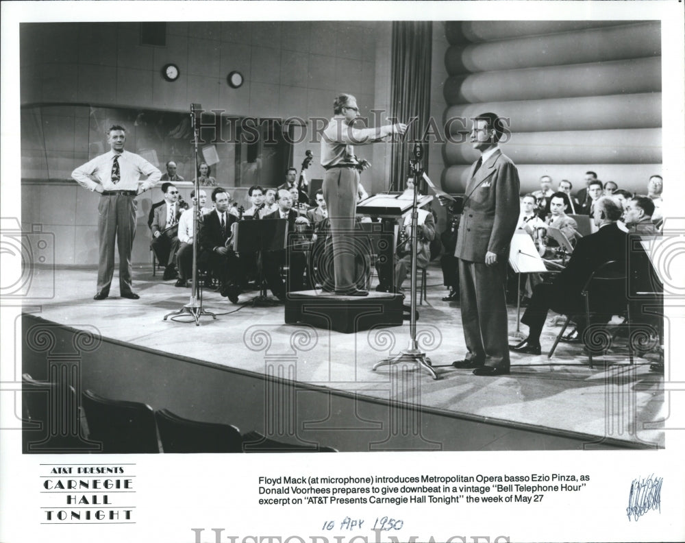 1950 Floyd Mack introduces Ezio Pinza  - Historic Images