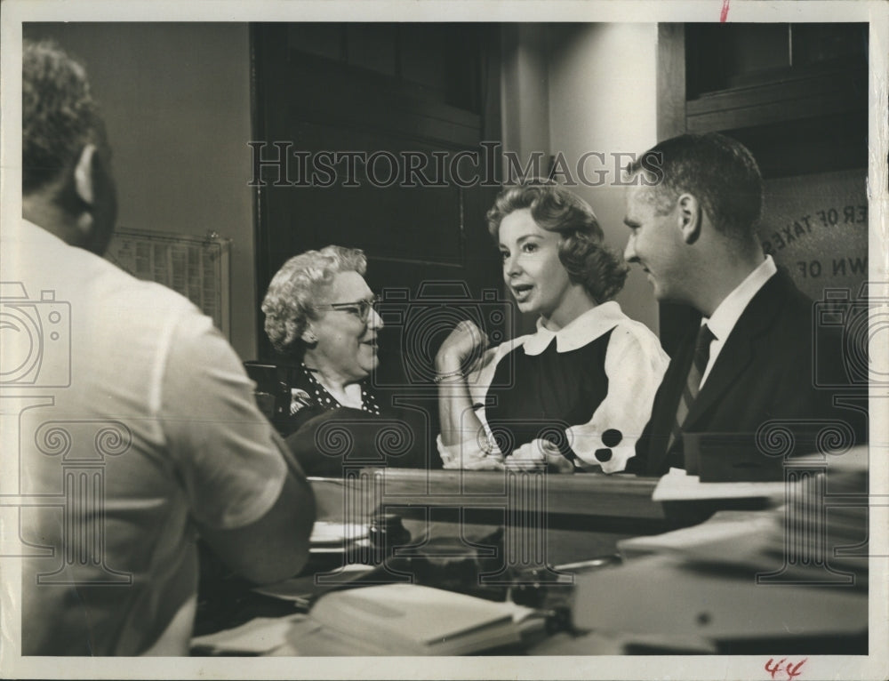 Press Photo Audrey Meadows Actress - Historic Images