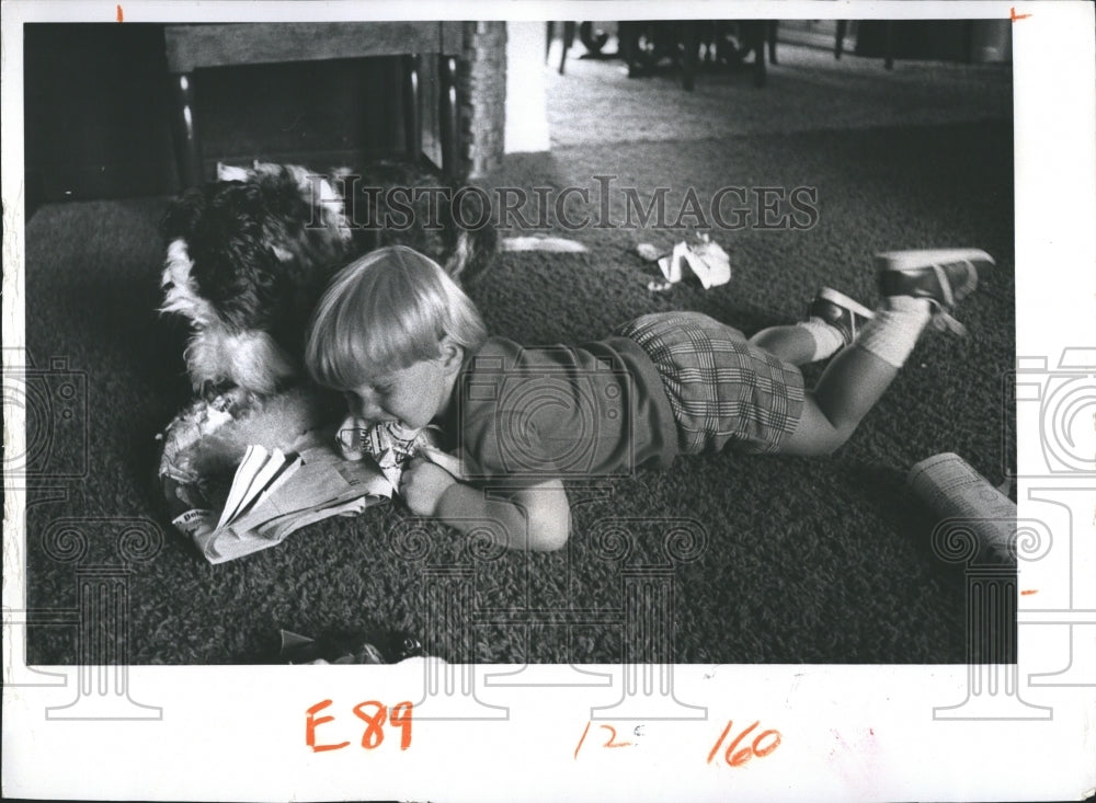 1973 Tod and Bernie Like to tear up magazines together. - Historic Images