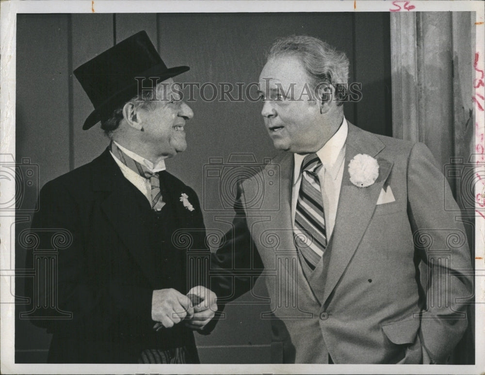 Press Photo Caroll O&#39;Connor Jack Gilford Musical Political Satire Of Thee I Sing - Historic Images