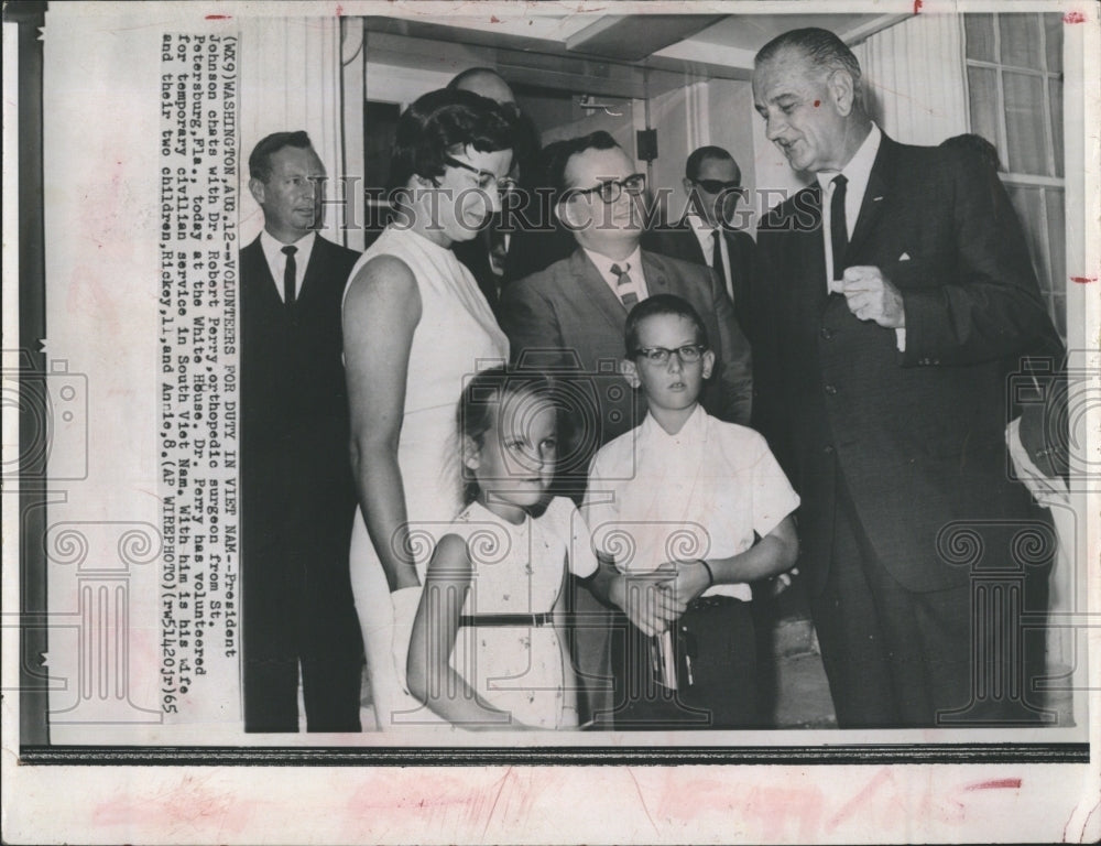 1965 President Johnson, Dr. Robert Perry, Mrs. Perry, Rickey & Annie - Historic Images