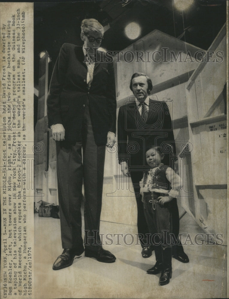 1974 TV Host David Frost Guinness Record Holders Don Koehler Michu - Historic Images