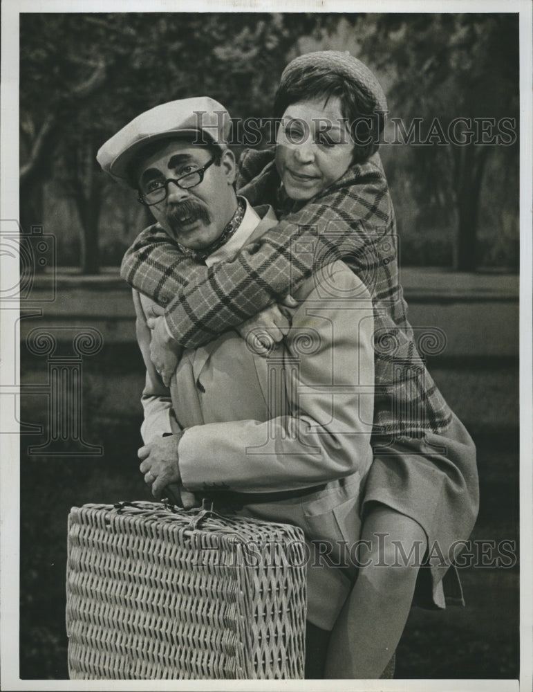 Press Photo Dodo Denney and Jerry Lewis on "The Jerry Lewis Show" - Historic Images