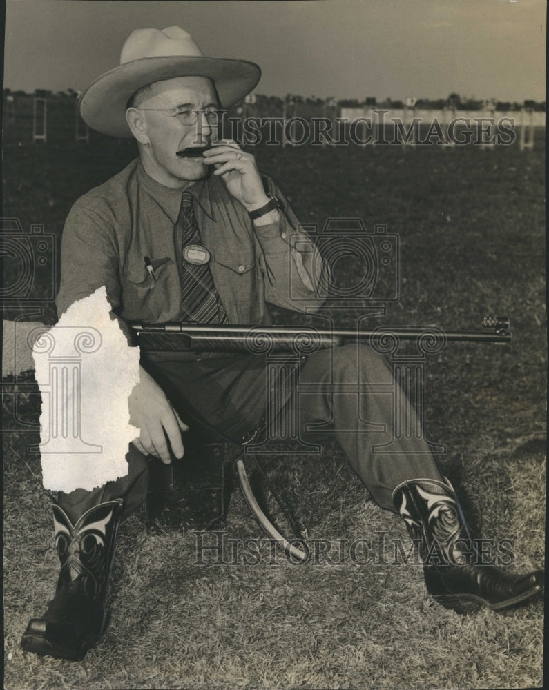 1941 Thurman Randle Texas Sharpshooter National Rifle Meet - Historic Images