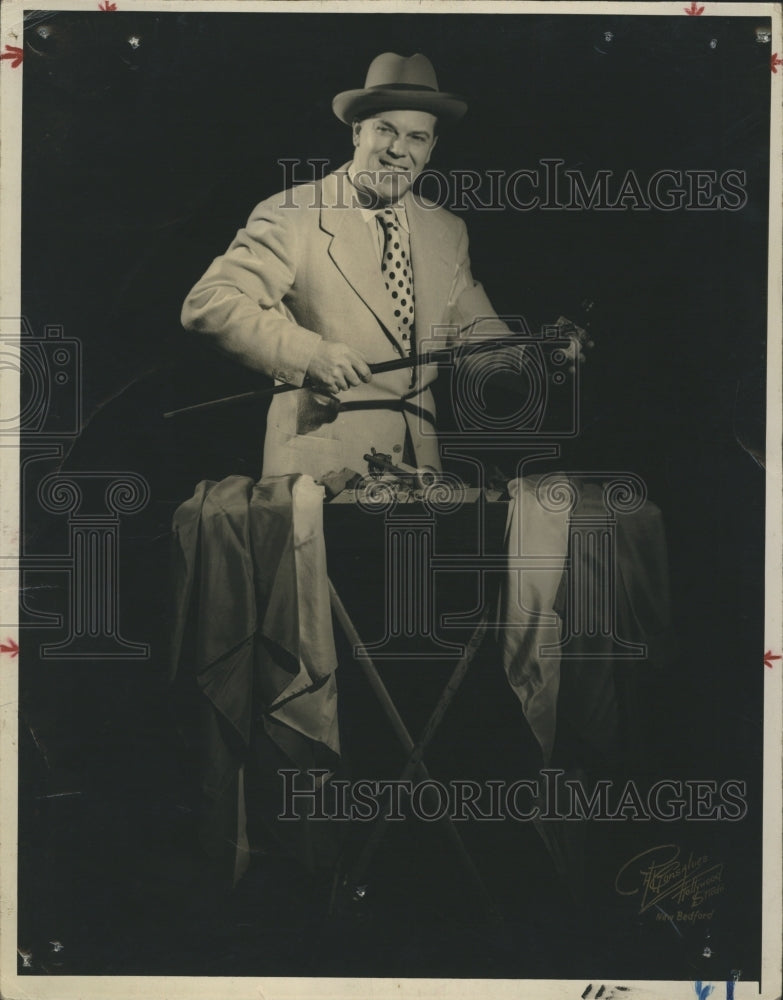 1954 Don White Entertainer - Historic Images