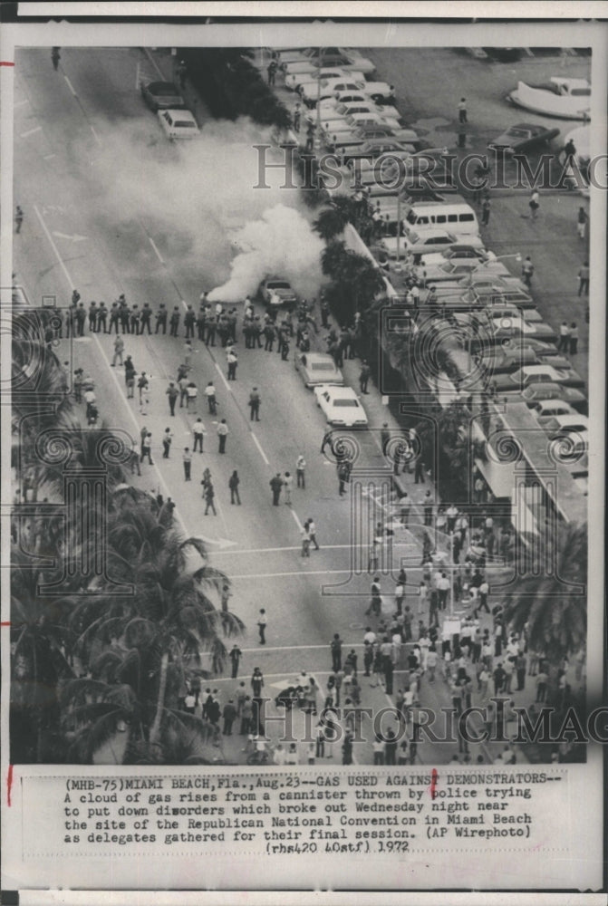 1972 Cloud of gas at the Republican National Convention - Historic Images