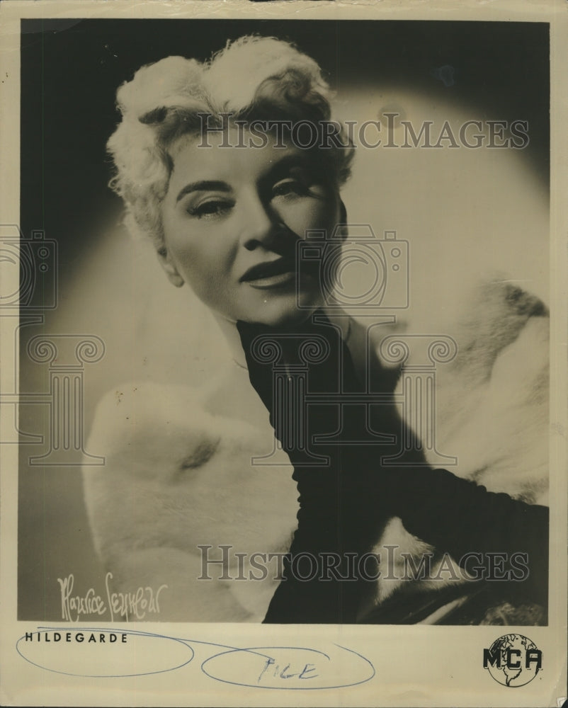 Press Photo Singer Hildegarde - Historic Images