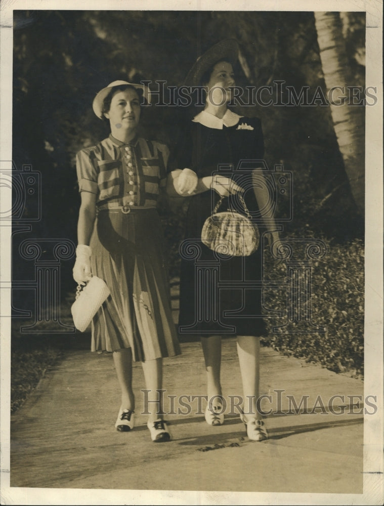 1939 Mrs. W.P. Farber and Mrs. Paul L. White go for a walk - Historic Images