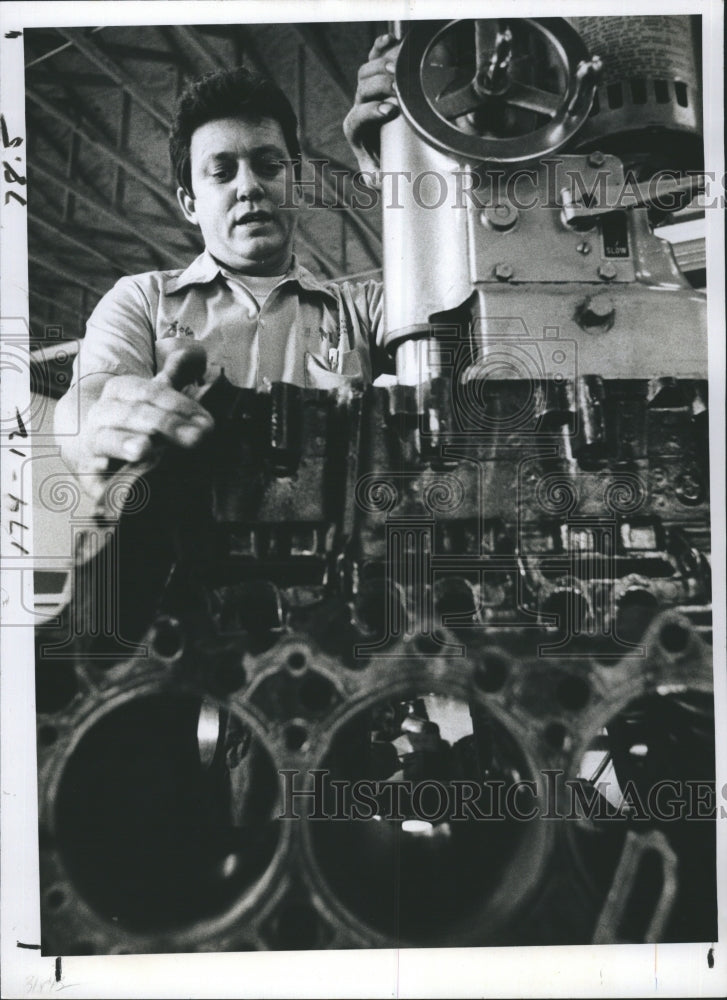 1979 Bob Fichtner builds engines with patience and special machines - Historic Images