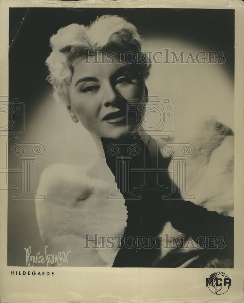 1959 Hildegarde Singer - Historic Images