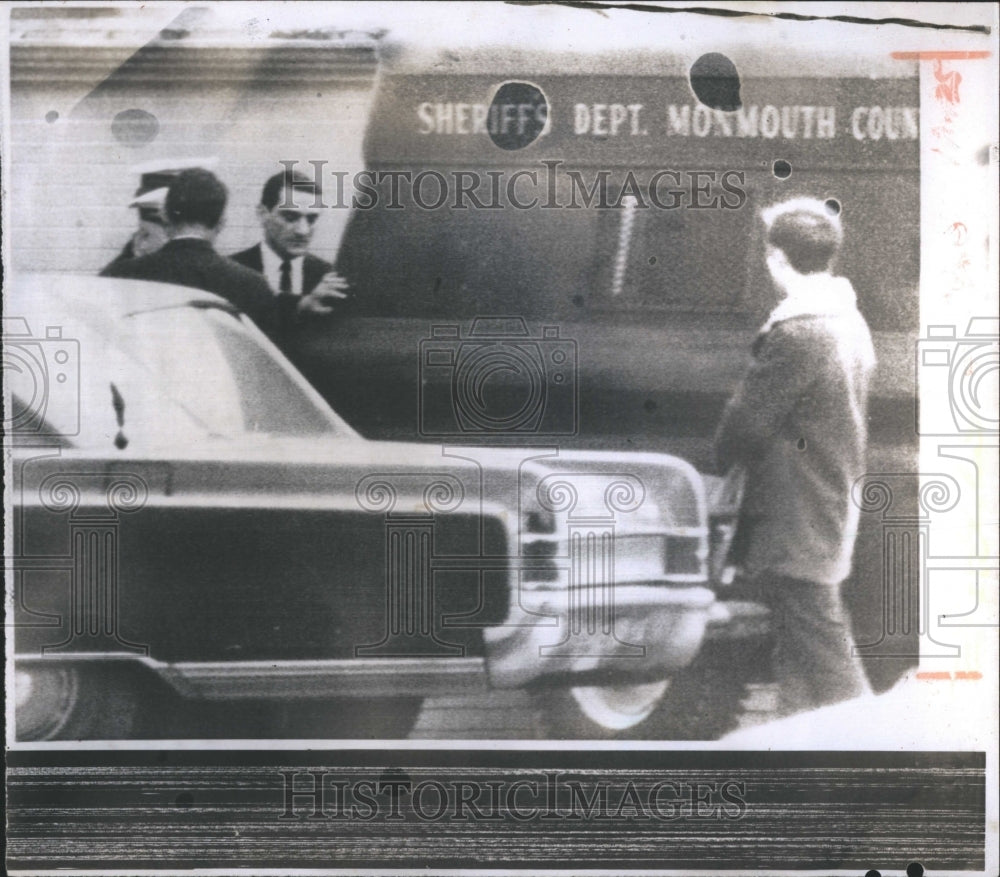 1966 Coppolino Leaves Court After jury is sworn in. - Historic Images