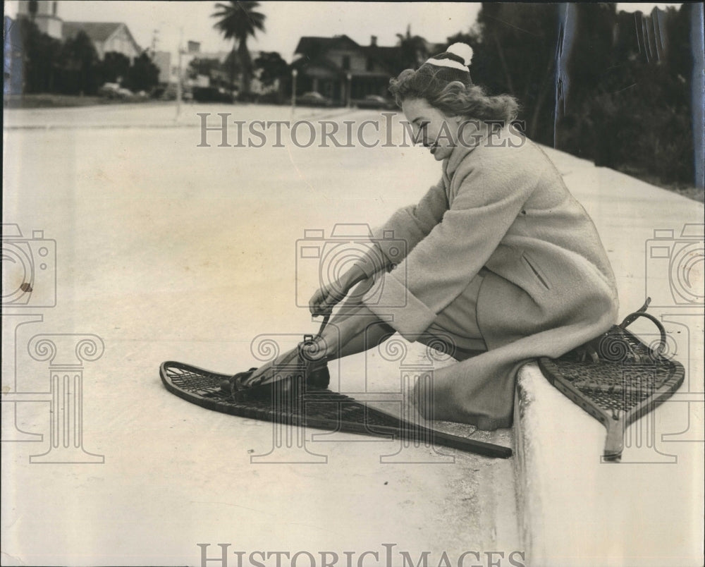 1956 Joyce Weersing Showshoes Limerock Parking lot - Historic Images