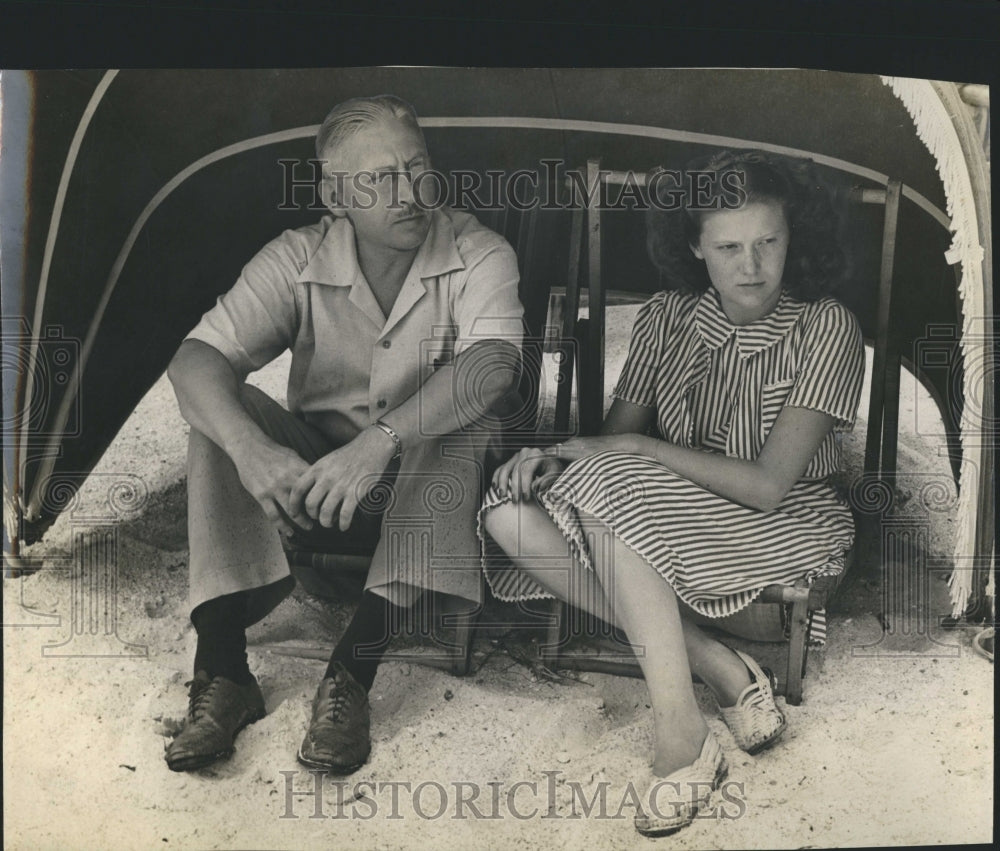 1941 Cecil Webb Eleanor Jane Webb - Historic Images