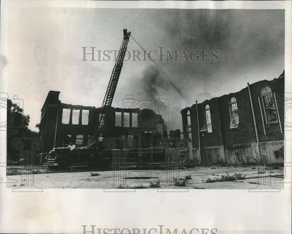 1976 Old Clearwater High School on fire. - Historic Images