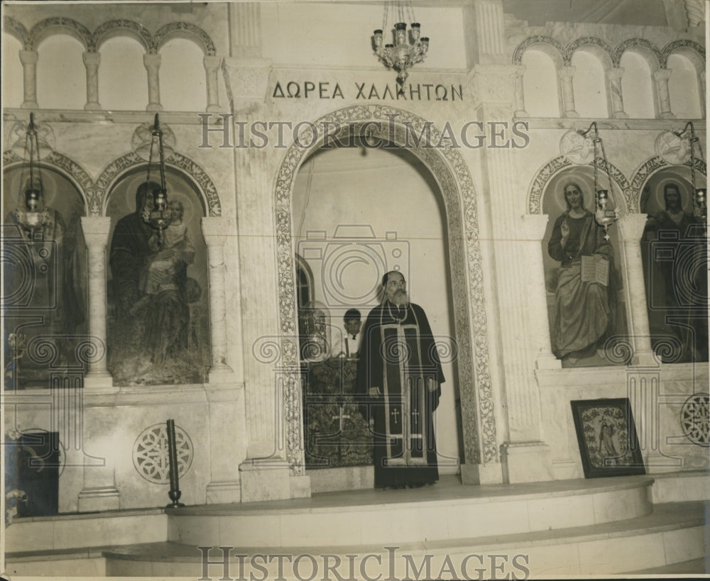 1947 Rev. Theo Karaphillas Greek Orthodox Church Good Friday Service - Historic Images