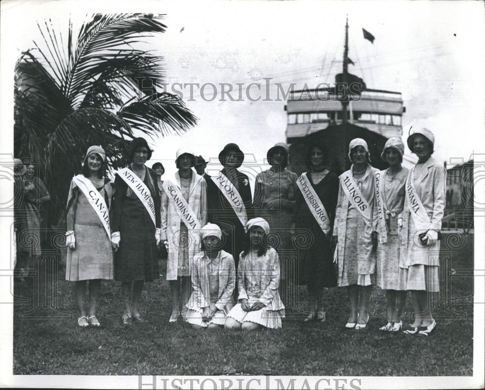 Press Photo Festival States Entrants Parade - Historic Images