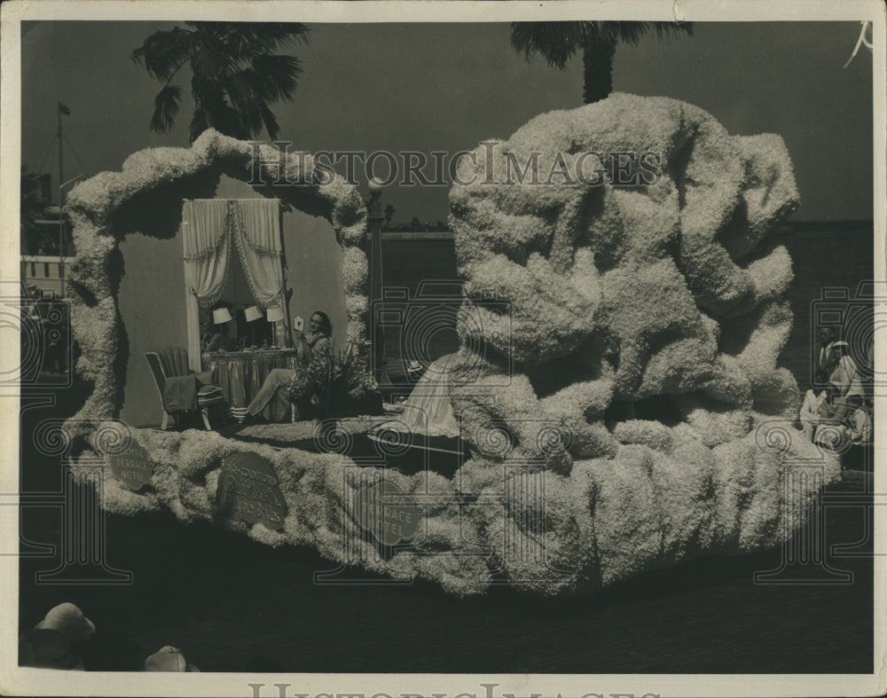Press Photo Festival States History Parade Float St. Petersburg - Historic Images