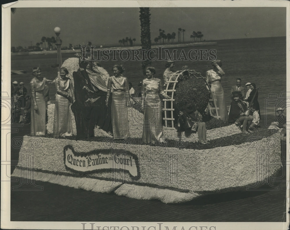 Press Photo Festival States Queen Pauline Court Parade Float St Petersburg - Historic Images