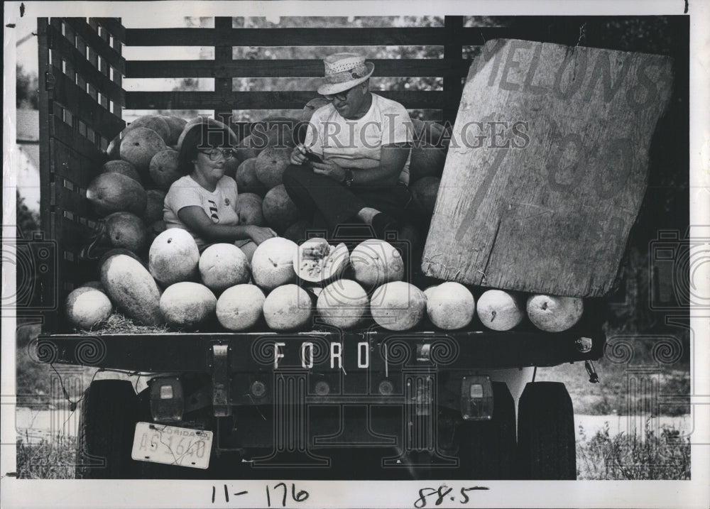 1976 Billy and Velva Chapman Sell Watermelon - Historic Images