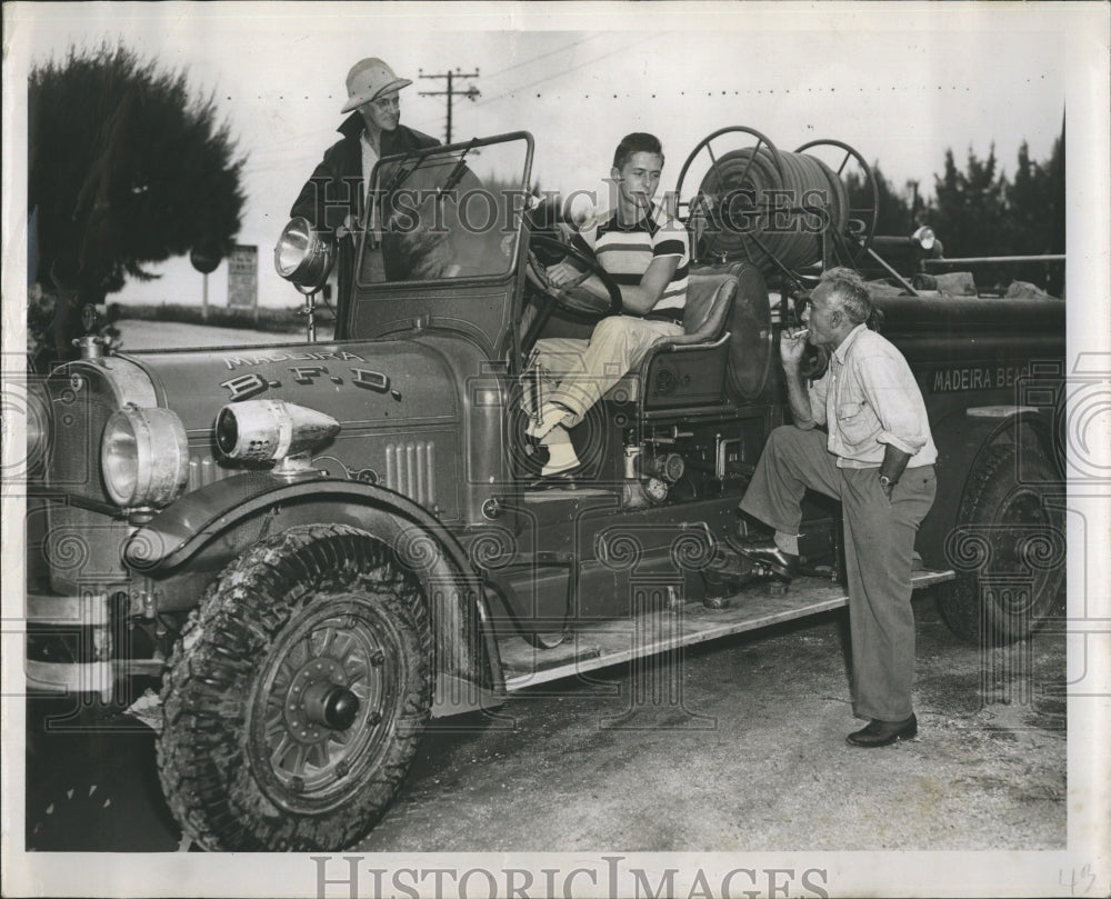 1942 Art Mason, Leo Polderwant, George Davis & Model T. - Historic Images