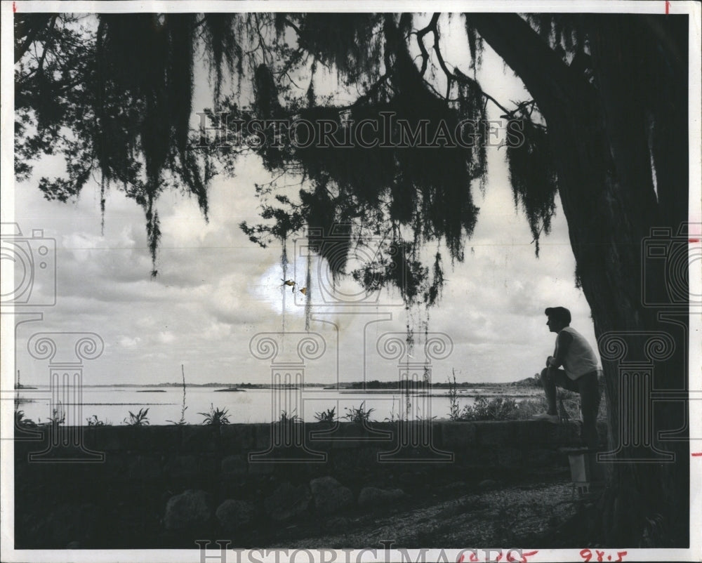 1970 Oak and Sea Wall framing gulf Islands, Hickory Island. - Historic Images