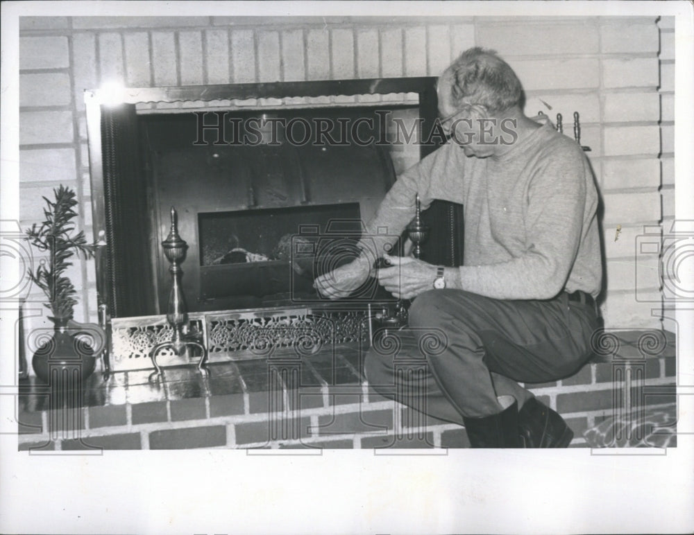 1975 Chic Stafford builds "Staffolator" out of 55-gallon drum - Historic Images