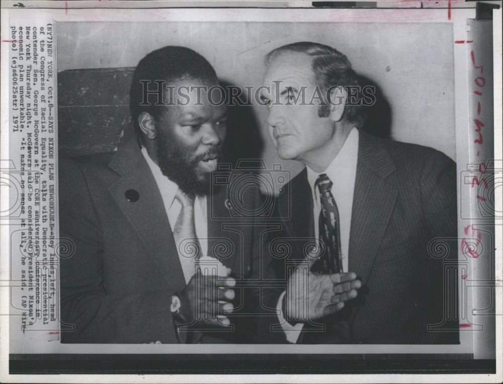 1971 Roy Innes with Presidential contender Sen. George McGovern - Historic Images