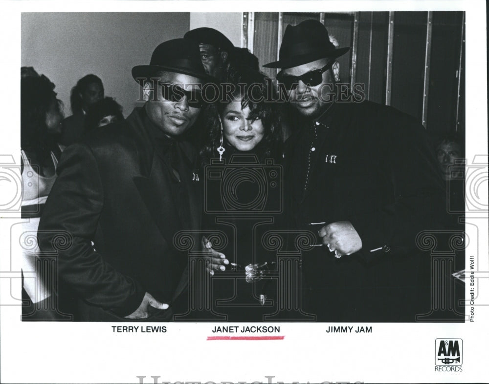 1993 Press Photo Singer Janet Jackson with Terry Lewis and Jimmy Jam. - Historic Images