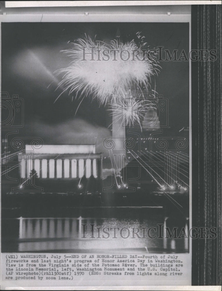 1970 Fourth of July fireworks in Washington - Historic Images