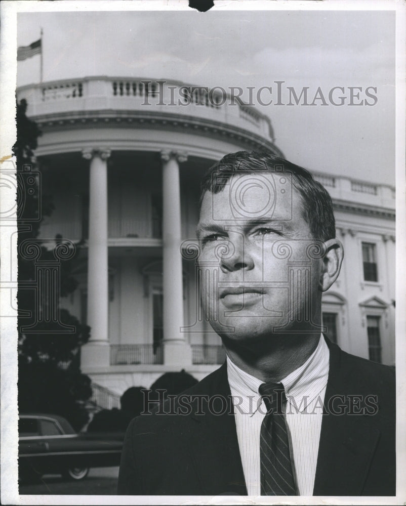 1966 Tom Wicker The New York Times Chief of Washington Bureau - Historic Images