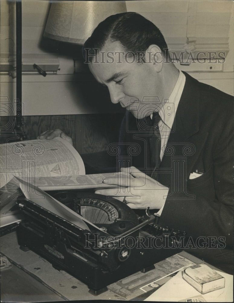 1942 Peter Paul O&#39;Mara Author of City of Women and Escape from Beuty - Historic Images