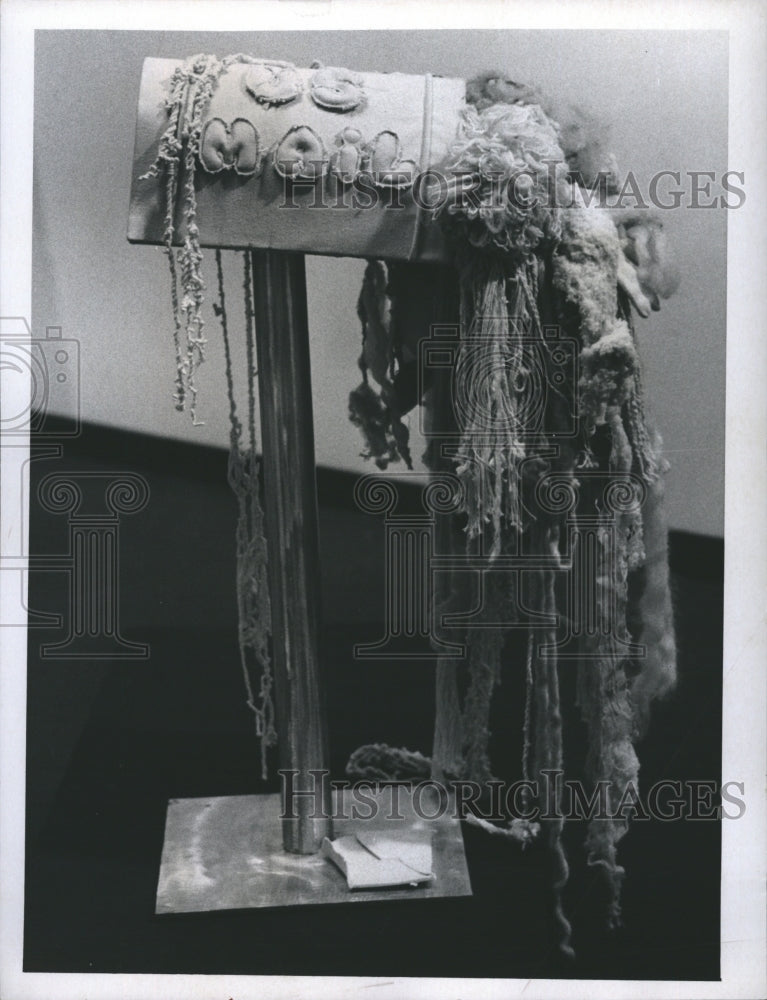 1973 U.S. Mail sculpture by Miamian Barbara Farrell - Historic Images