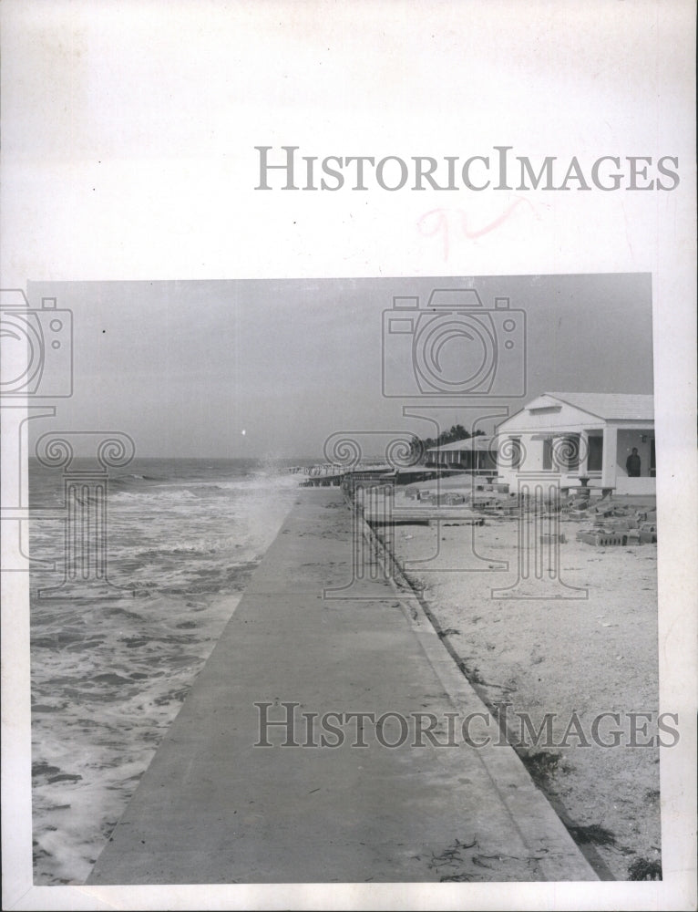 1969 Top of seawall at Surf Motel - Historic Images