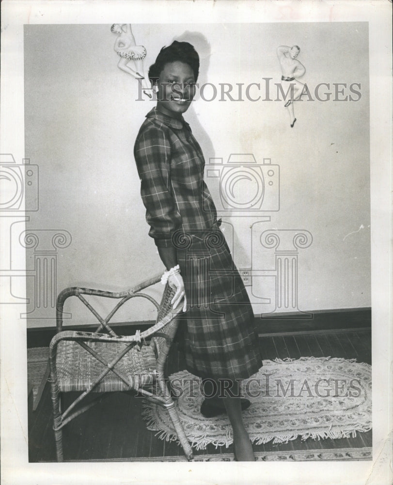 1959 Marva Hutchinson Dennard Models Plaid Dress - Historic Images